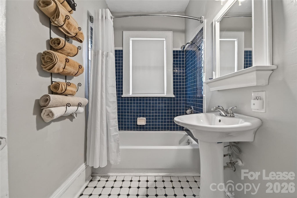 405 Walnut Avenue - Photo 11