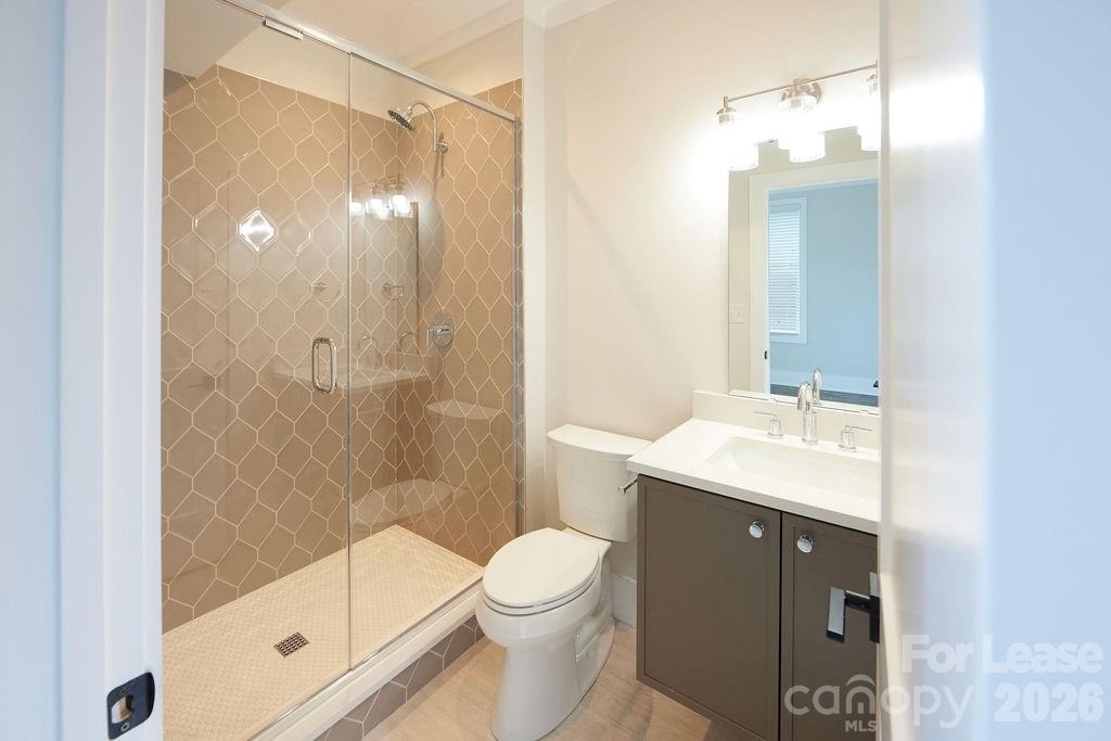 1300 E 10th Street - Photo 8