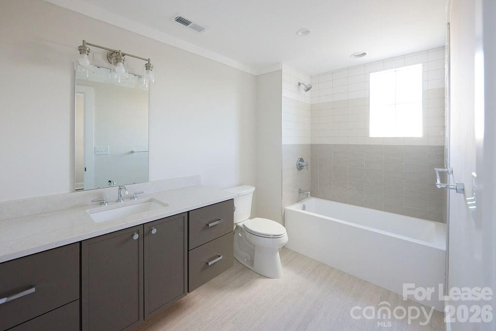 1300 E 10th Street - Photo 10