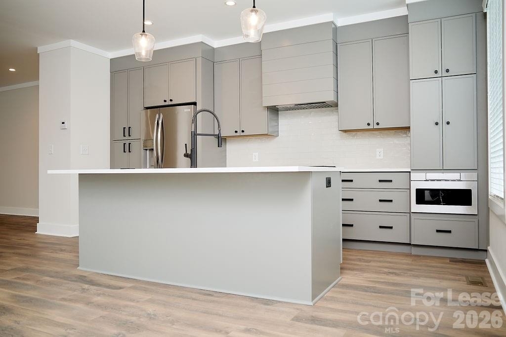 1300 E 10th Street - Photo 2