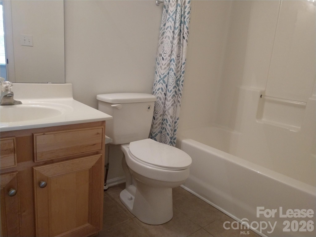 1510 Royal Auburn Avenue - Photo 8