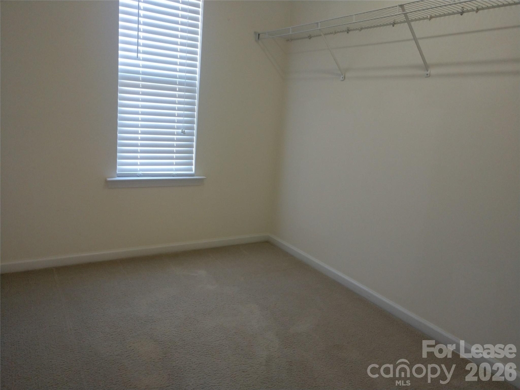 1510 Royal Auburn Avenue - Photo 5