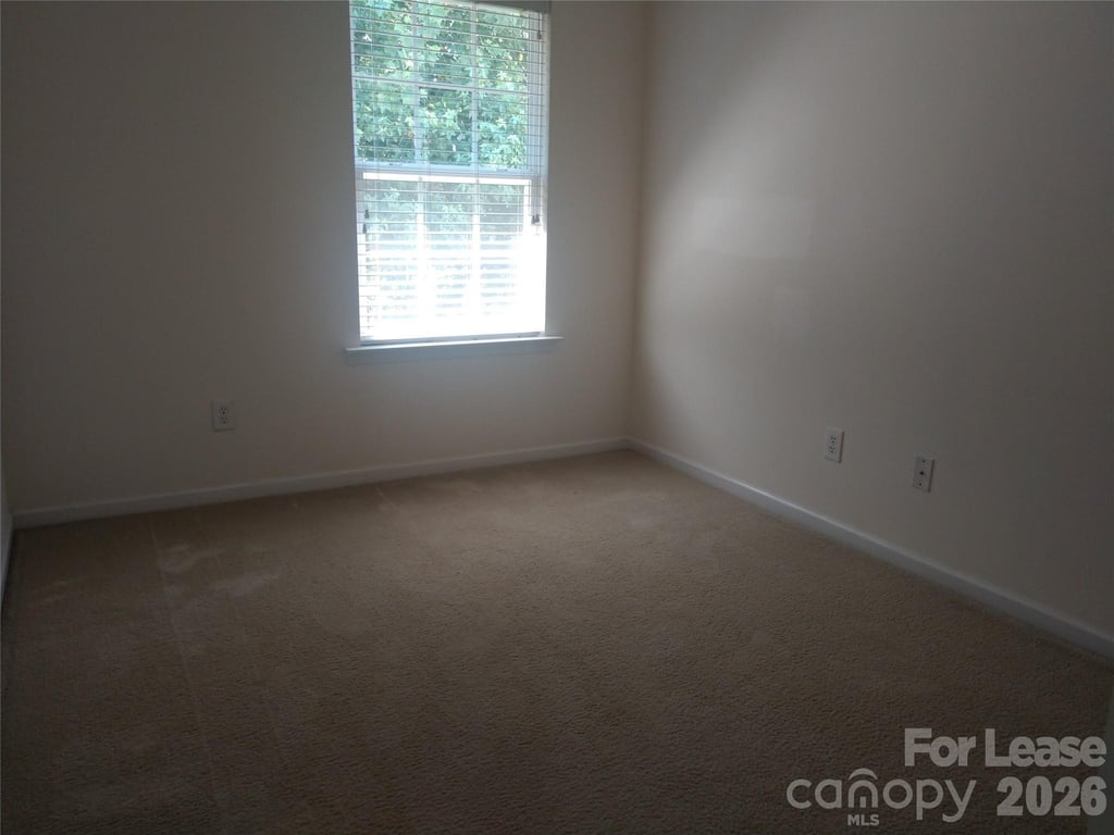1510 Royal Auburn Avenue - Photo 9