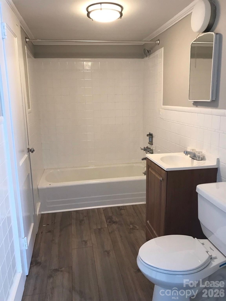 213 W King Street - Photo 4