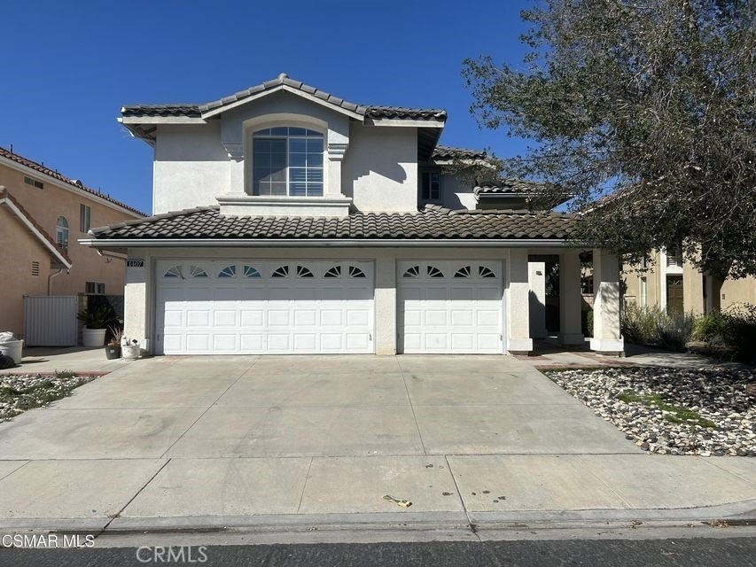 1407 Oak Trail Street - Photo 0