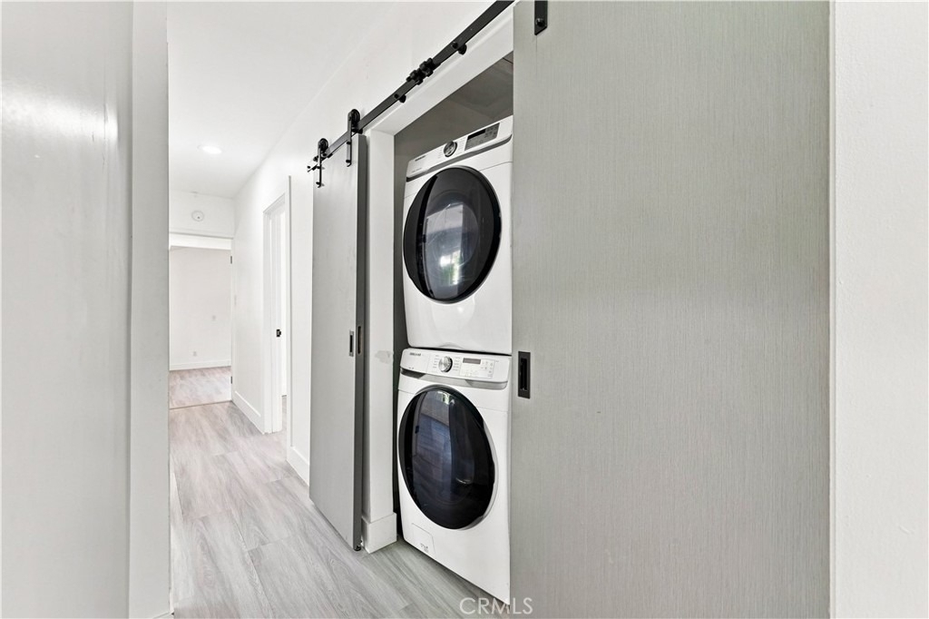5527 Beckford Avenue - Photo 19