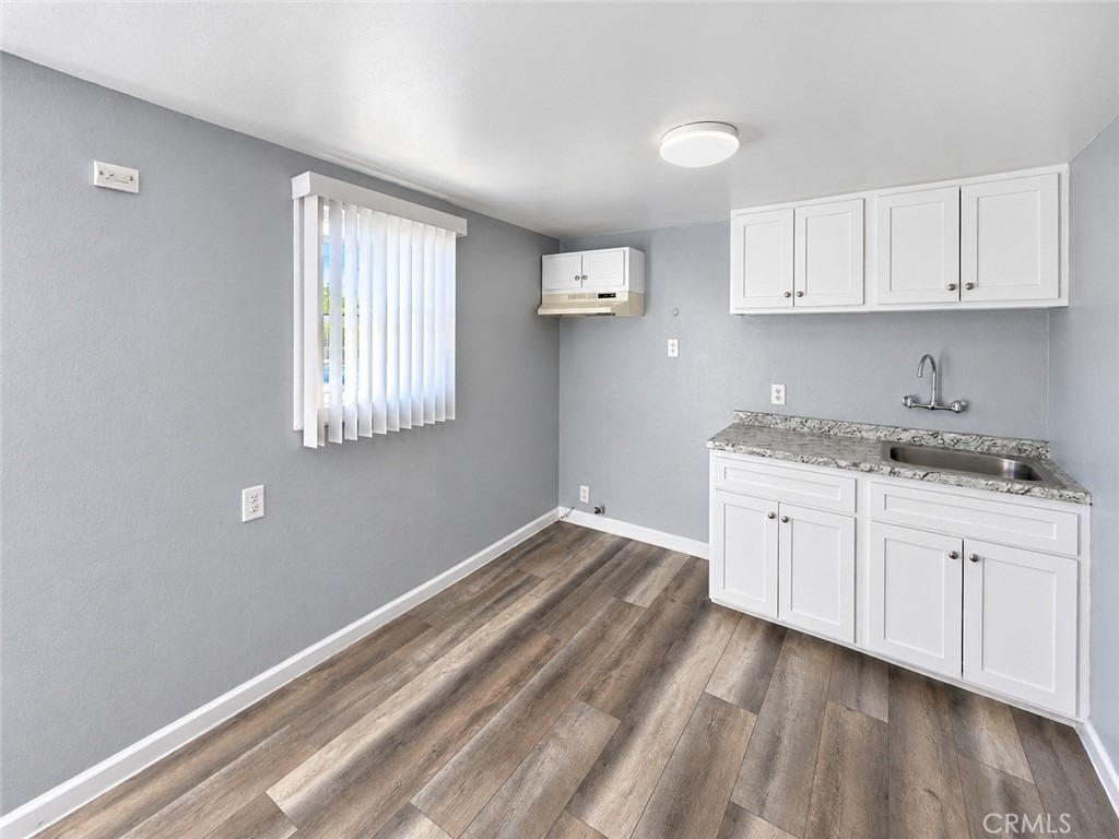 127 W 58th - Photo 2