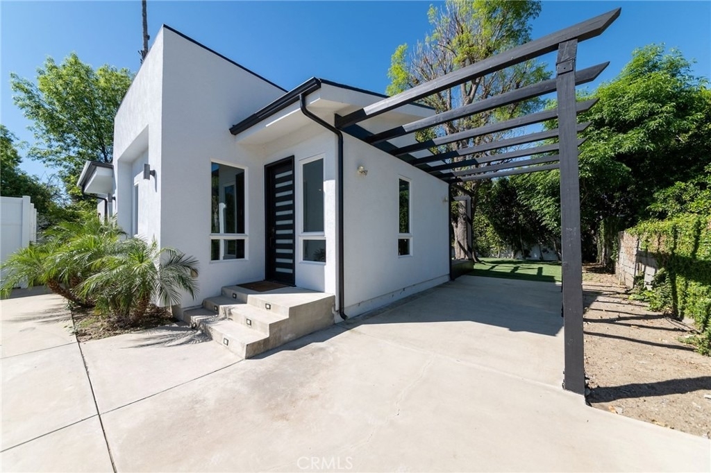 5849 Shirley - Photo 0