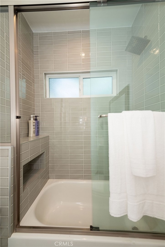 5849 Shirley - Photo 11