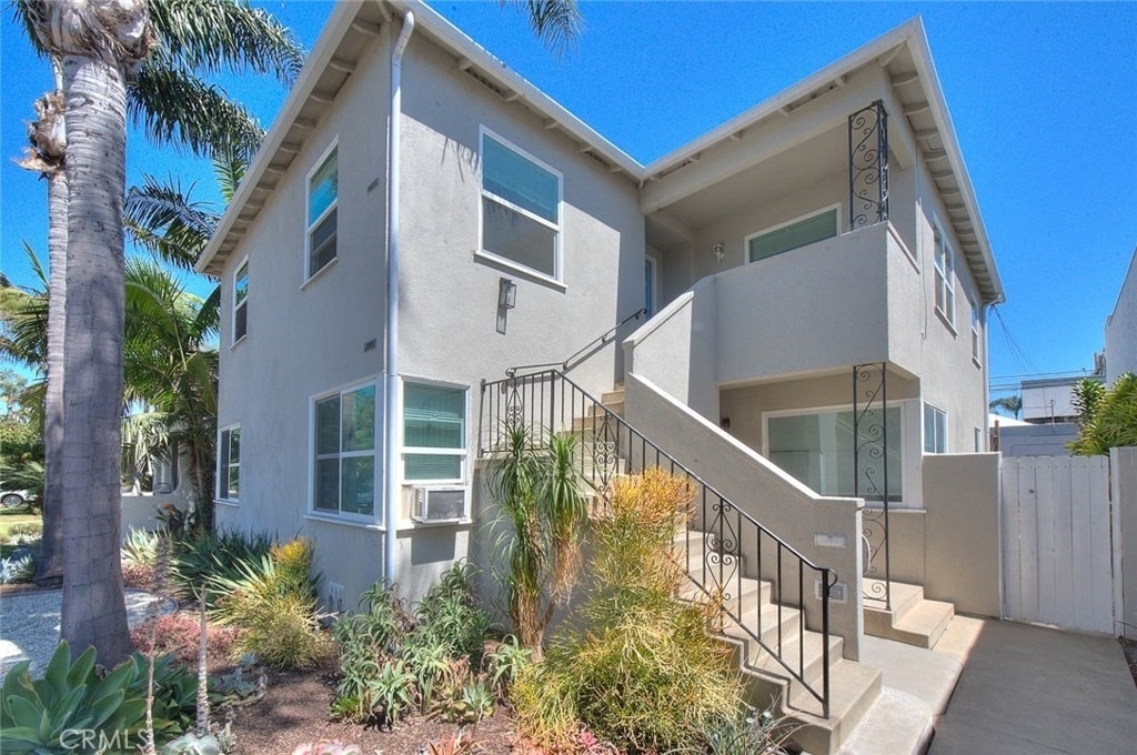 230 Mira Mar Avenue - Photo 0