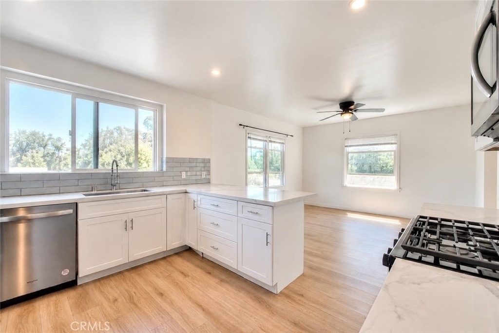 230 Mira Mar Avenue - Photo 10