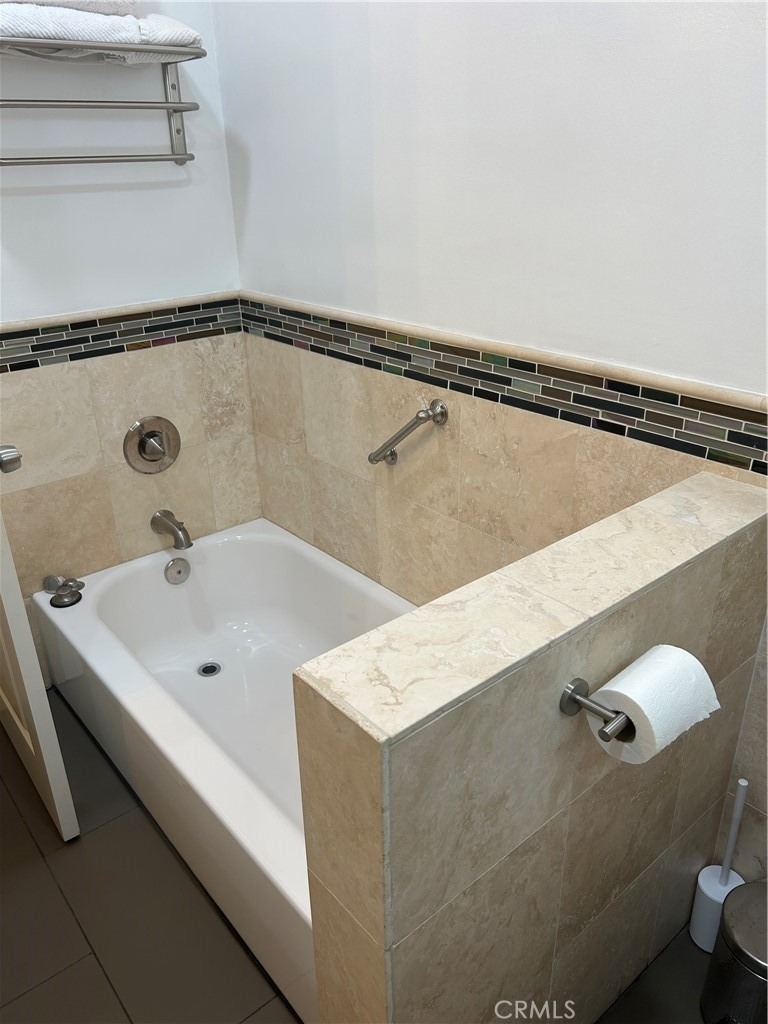 10600 Eastborne - Photo 12