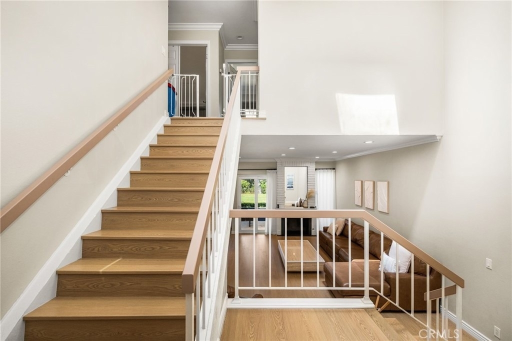 642 Colonial - Photo 7
