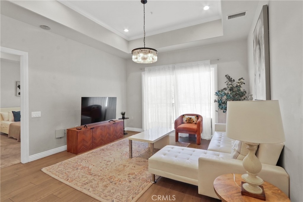 1598 Long Beach Boulevard - Photo 3