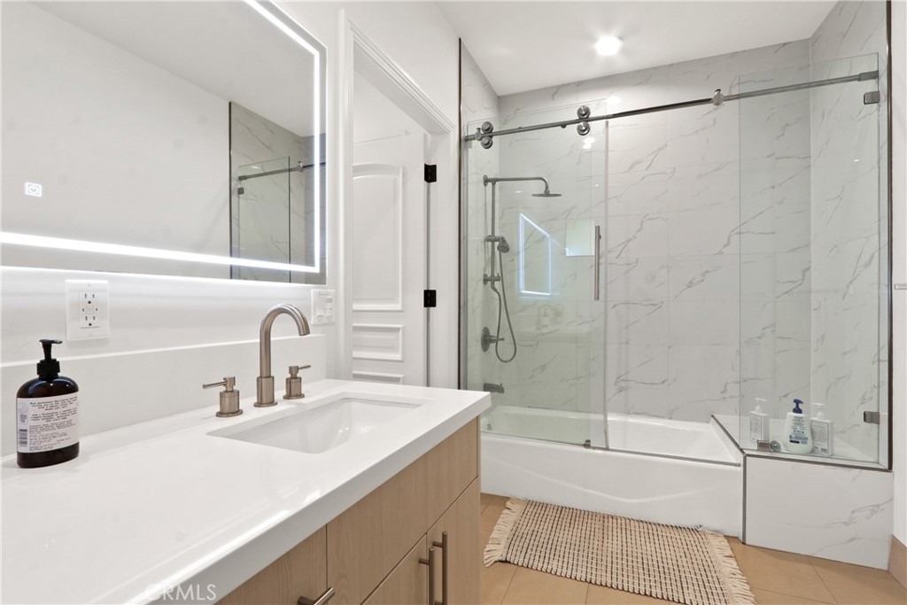 1598 Long Beach Boulevard - Photo 5