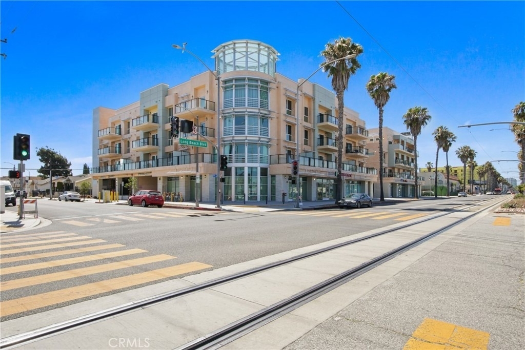 1598 Long Beach Boulevard - Photo 12
