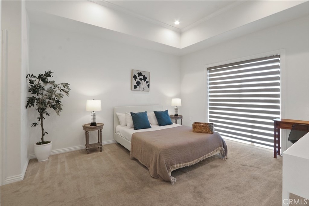 1598 Long Beach Boulevard - Photo 6