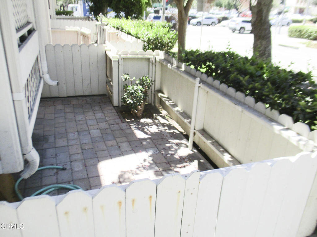 965 E Del Mar Boulevard - Photo 4