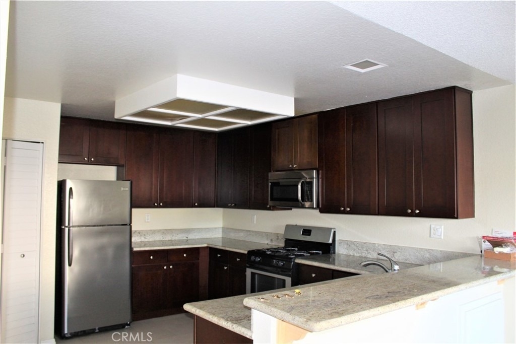 42 Columbia - Photo 1