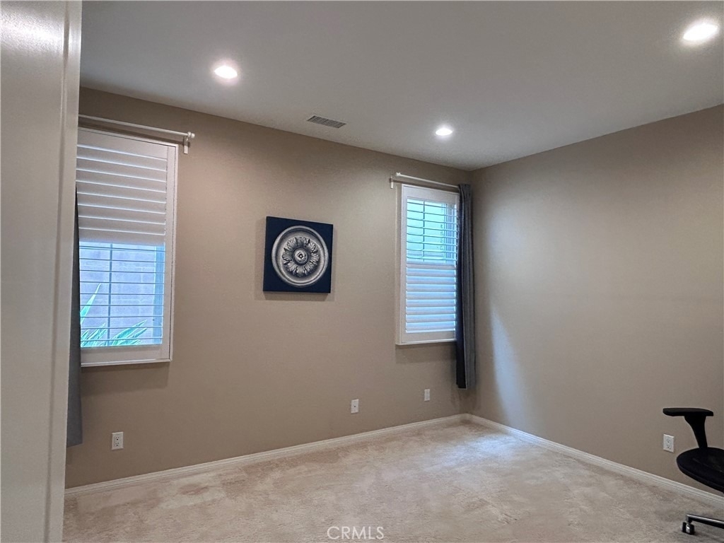 63 Elmdale - Photo 8