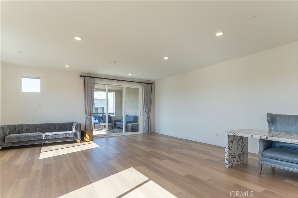 301 Baluster - Photo 22