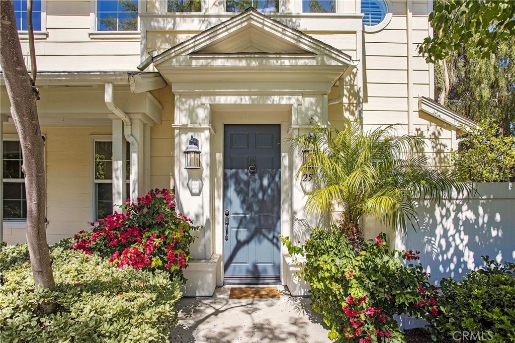 25 Thorp Spring - Photo 0