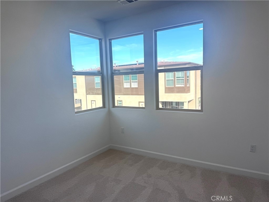 300 Honeysuckle Way - Photo 9