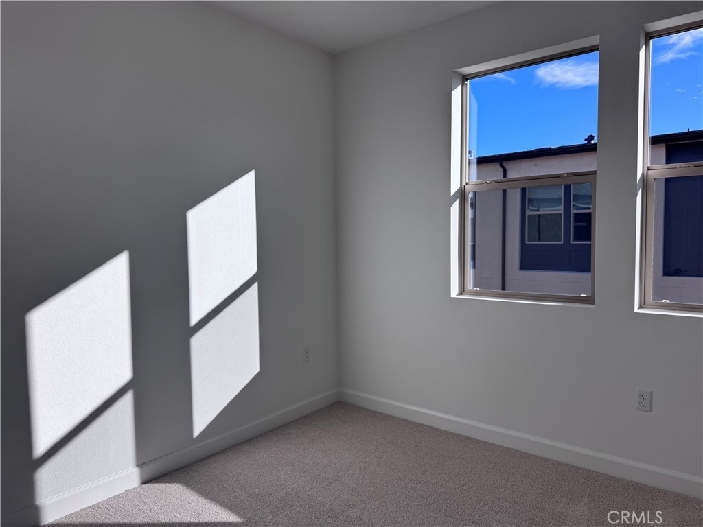 300 Honeysuckle Way - Photo 17