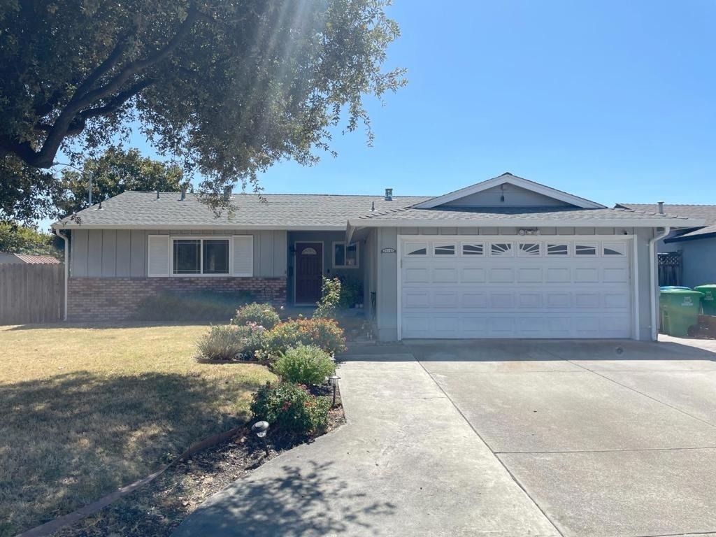 32233 Crest Lane - Photo 0