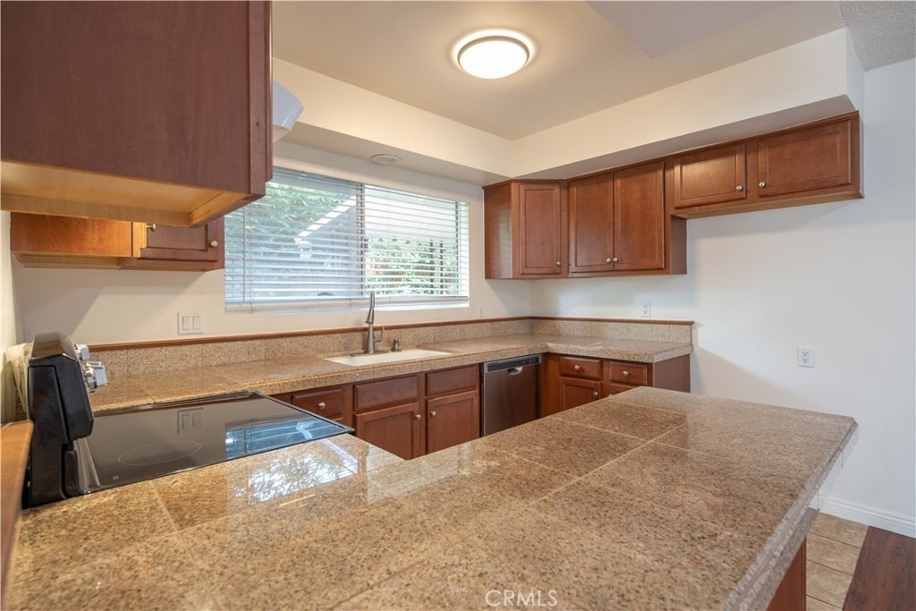 329 Orizaba Avenue - Photo 12