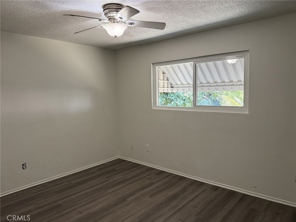 2545 Lime St - Photo 6