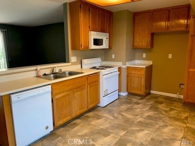 1365 Crafton Avenue - Photo 5