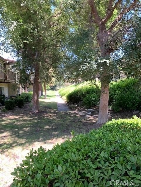 1365 Crafton Avenue - Photo 9