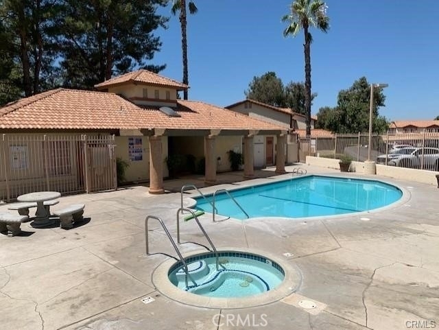 1365 Crafton Avenue - Photo 10