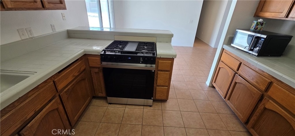 18375 Westlawn - Photo 6