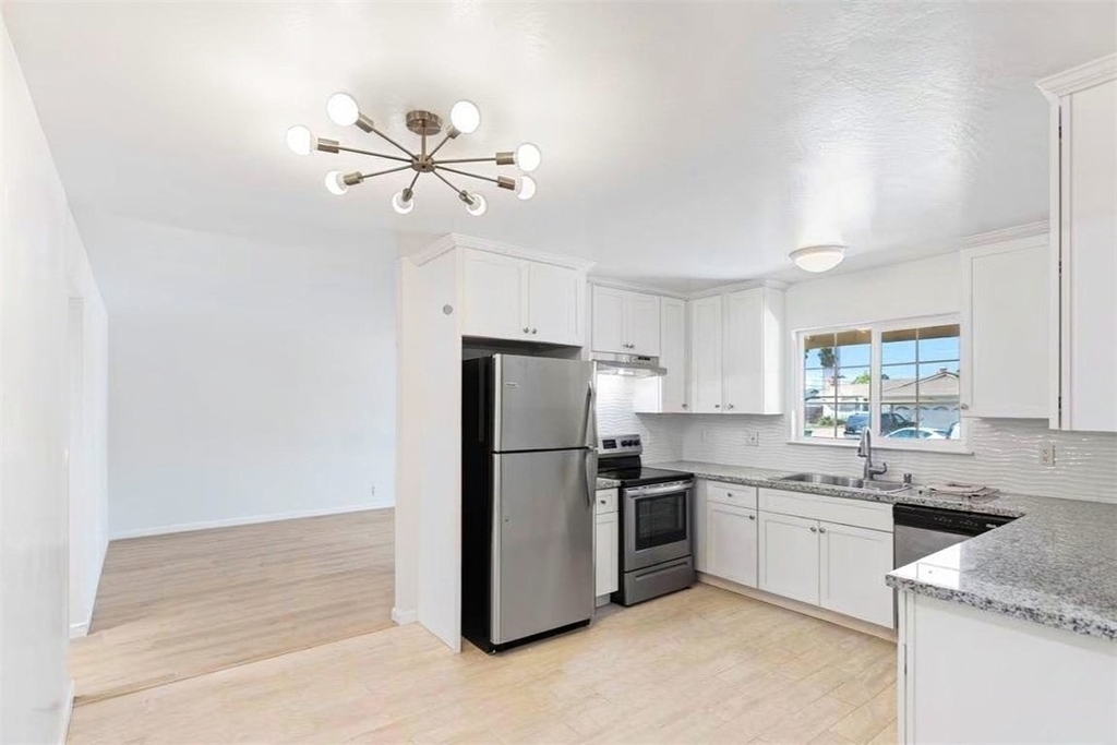 455 Maple Avenue - Photo 6