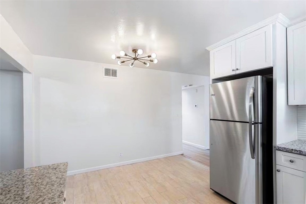 455 Maple Avenue - Photo 9