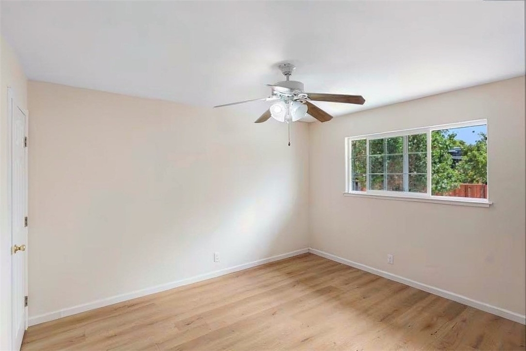 455 Maple Avenue - Photo 16