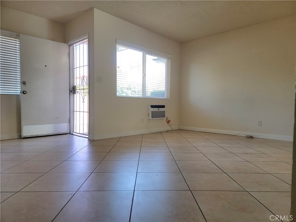 1116 W Duarte - Photo 3