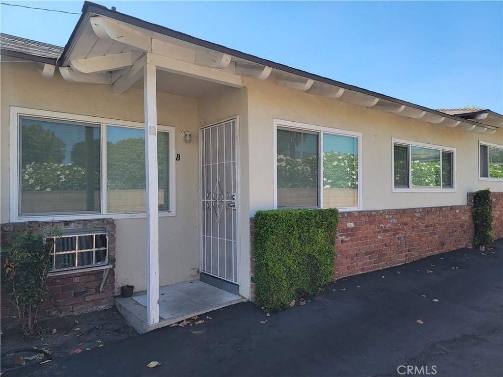 1116 W Duarte - Photo 1
