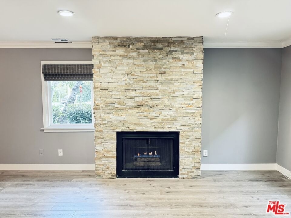 4443 Saugus Avenue - Photo 4