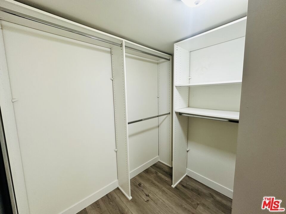 4443 Saugus Avenue - Photo 20
