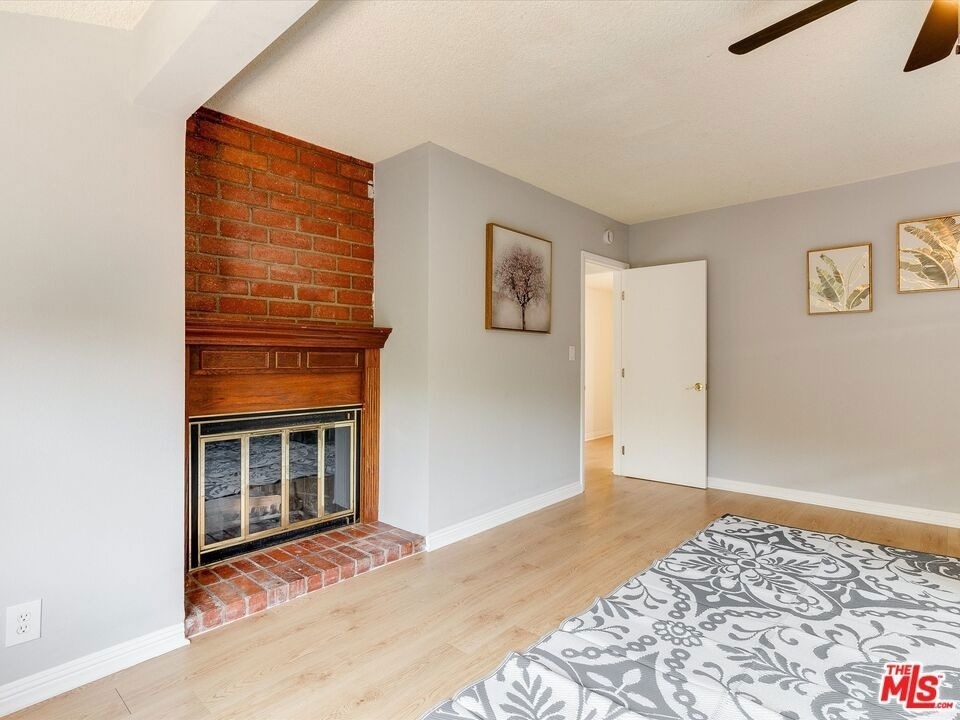 17100 Barneston Street - Photo 18