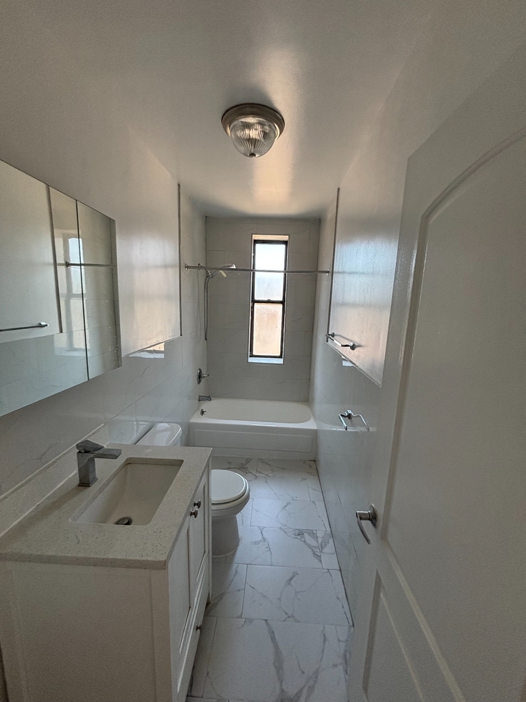 West 165th Street - Photo 4