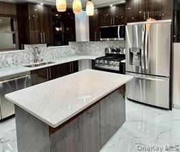9911 Ascan Avenue - Photo 4