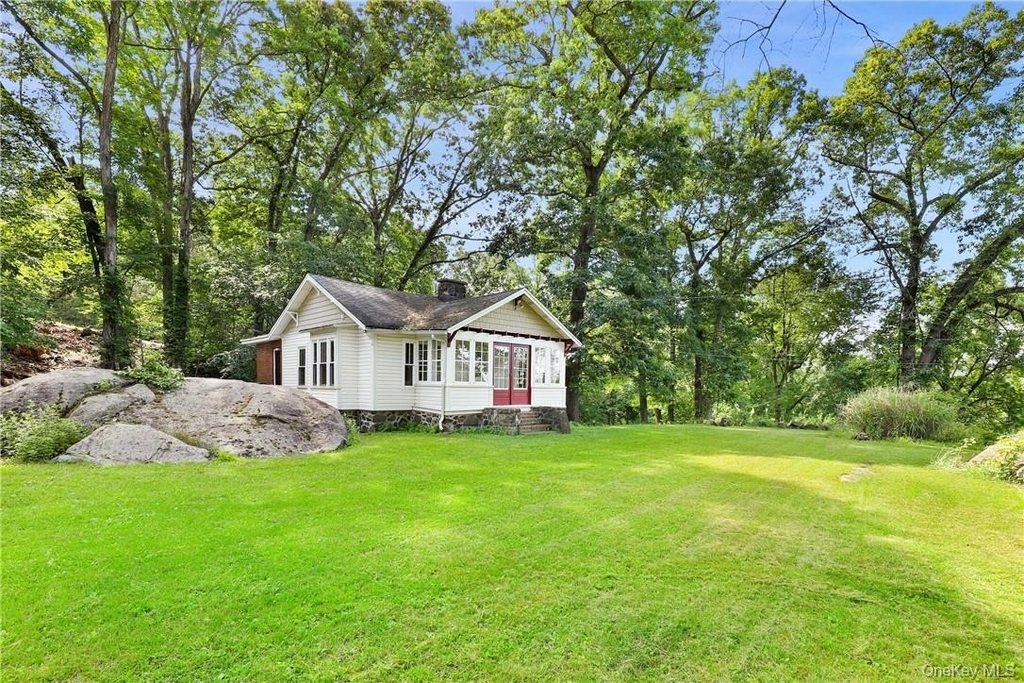 60 Watch Hill Road - Photo 14