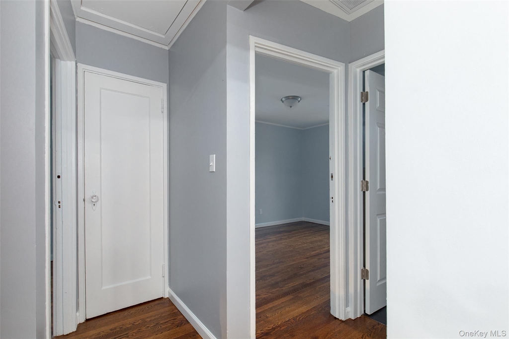 1 Bain Avenue - Photo 9