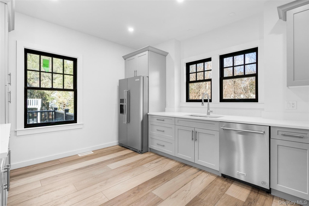 27 Choate Lane - Photo 8