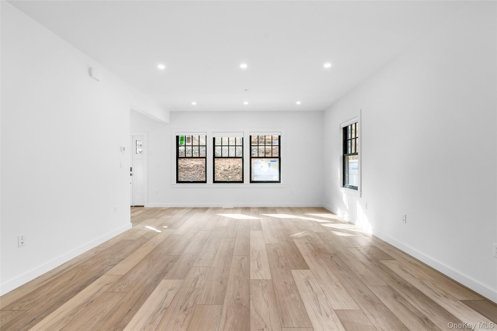 27 Choate Lane - Photo 6