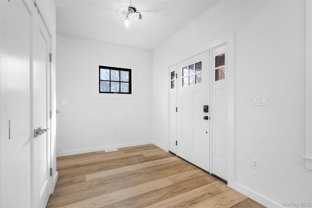27 Choate Lane - Photo 2
